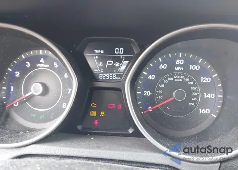 2015 Hyundai Elantra Se/Sport/Limited z USA, uszkodzony, nr VIN 5NPDH4AE0FH601397